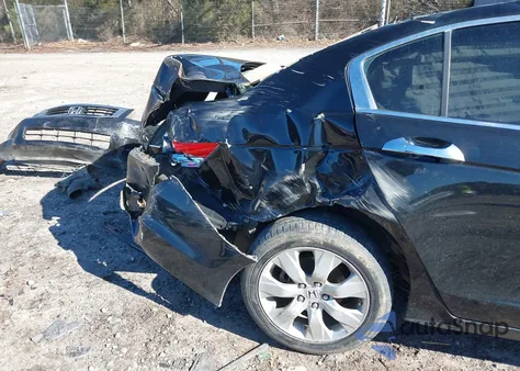 2008 Honda Accord 3.5 Ex z USA, uszkodzony, nr VIN 1HGCP36738A013380